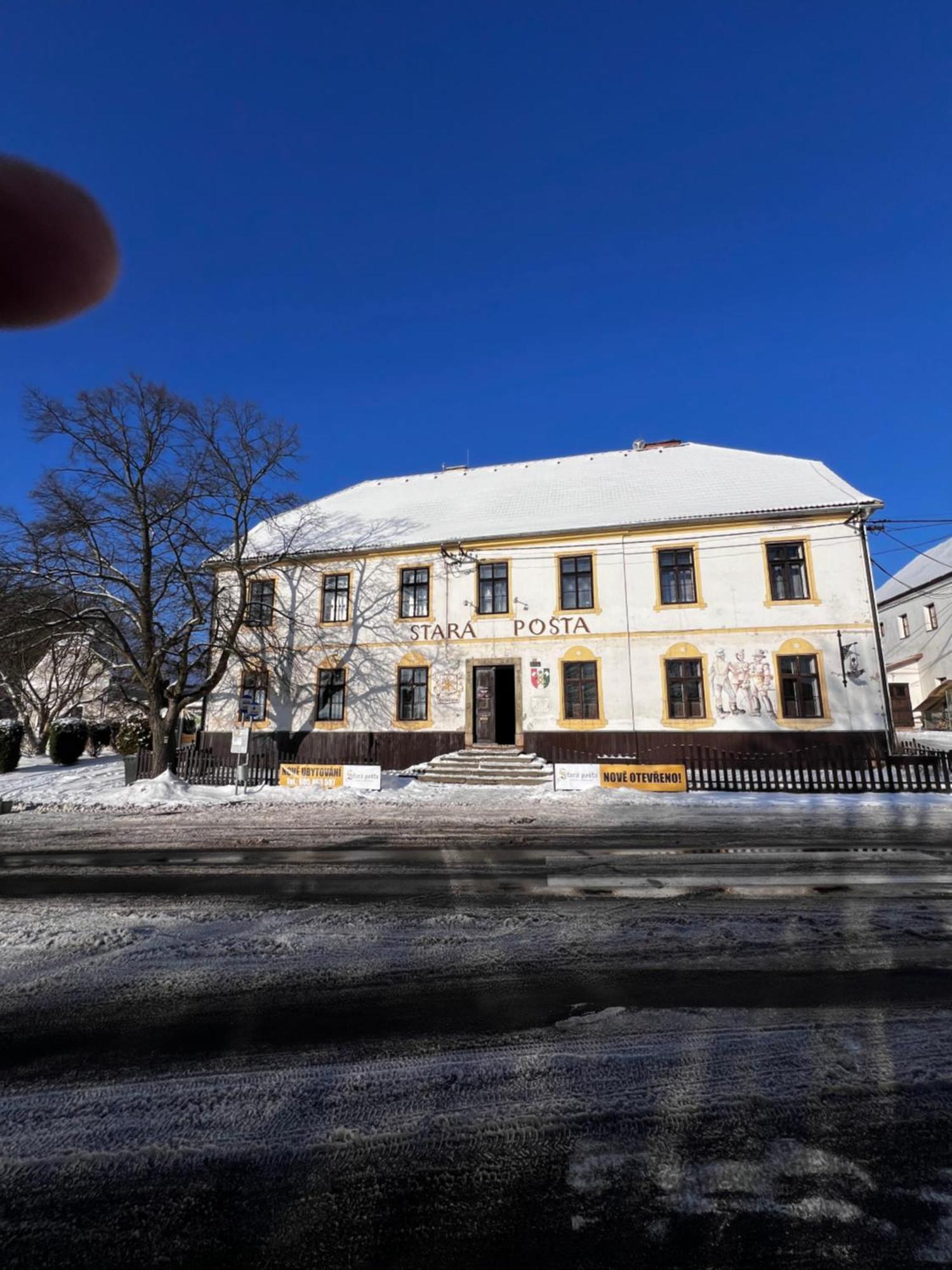 Готель Stara Posta Telnice Екстер'єр фото